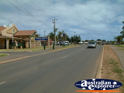 Kalbarri Street . . . CLICK TO VIEW ALL KALBARRI POSTCARDS