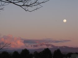 Moon Over Mt, Buller