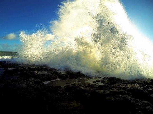 Crashing Waves