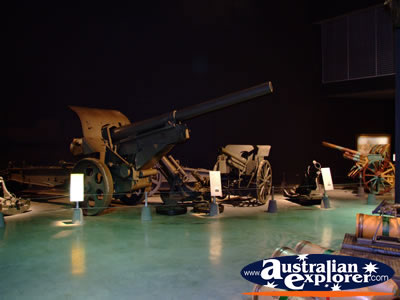Australian War Memorial Army Cannon . . . CLICK TO VIEW ALL AUSTRALIAN WAR MEMORIAL - MUSEUM POSTCARDS