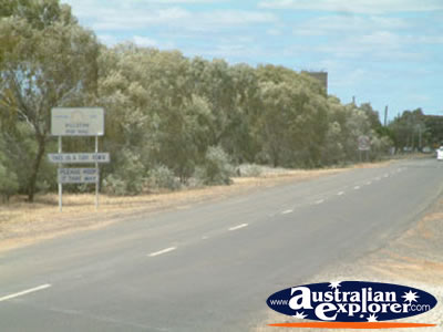 Hillston Road Into Town . . . CLICK TO VIEW ALL HILLSTON POSTCARDS