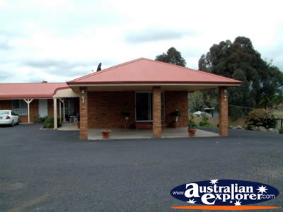 Crookwell Upland Pastures Motel . . . CLICK TO VIEW ALL CROOKWELL POSTCARDS