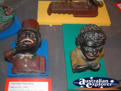 Uralla Museum Carved Figurines . . . VIEW ALL URALLA PHOTOGRAPHS
