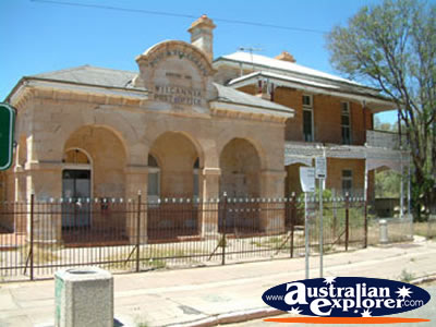 Wilcannia Post Office . . . CLICK TO VIEW ALL WILCANNIA POSTCARDS