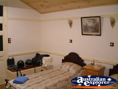 Bedroom at Jerilderie Dobook Inn  . . . CLICK TO VIEW ALL JERILDERIE POSTCARDS