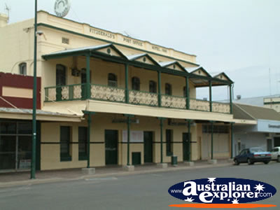 Bourke Post Office Hotel . . . VIEW ALL BOURKE PHOTOGRAPHS