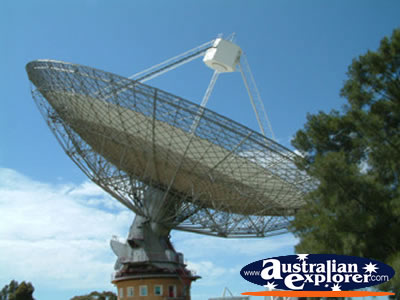 Close up of Parkes Australian Telescope . . . VIEW ALL PARKES PHOTOGRAPHS