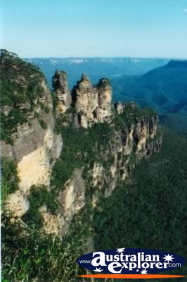 Stunning View of Three Sisters in the Blue Mountains . . . CLICK TO VIEW ALL WALLAMAN FALLS POSTCARDS