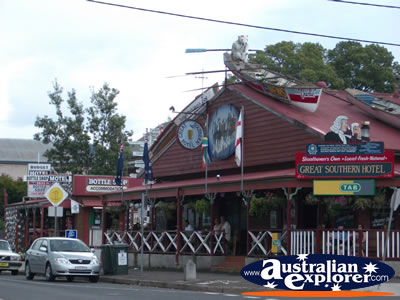 Great Southern Hotel in Berry . . . CLICK TO VIEW ALL NOWRA POSTCARDS