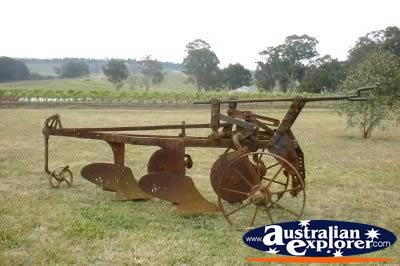 Hunter Valley Machinery . . . VIEW ALL HUNTER VALLEY PHOTOGRAPHS
