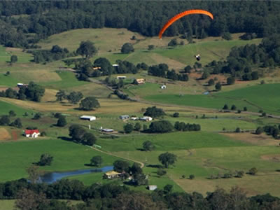 Hang Gliding Manning Valley . . . CLICK TO VIEW ALL TAREE POSTCARDS