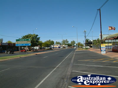 Tennant Creek Street . . . VIEW ALL TENNANT CREEK PHOTOGRAPHS