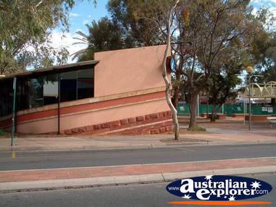 Alice Springs Building . . . VIEW ALL MACDONNELL RANGES PHOTOGRAPHS