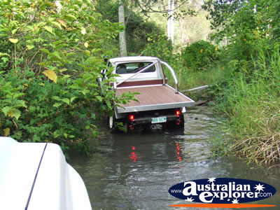 4WDrive Creek Crossing . . . VIEW ALL FOUR WHEEL DRIVING PHOTOGRAPHS