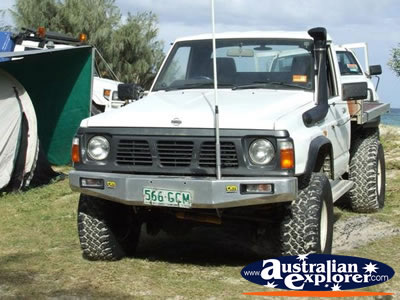 4x4 at Rainbow Beach . . . VIEW ALL FOUR WHEEL DRIVING PHOTOGRAPHS