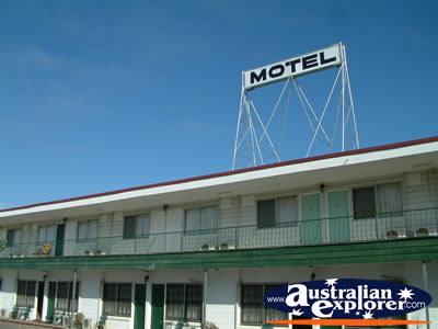 Monto Colonial Motor Inn Motel Sign . . . CLICK TO VIEW ALL MONTO POSTCARDS