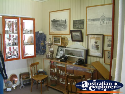 Winton Waltzing Matilda Centre Room Display . . . CLICK TO VIEW ALL WINTON POSTCARDS