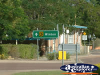 Longreach Road Sign . . . CLICK TO ENLARGE