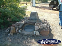 Historical Grave between Yuleba & Miles . . . CLICK TO ENLARGE