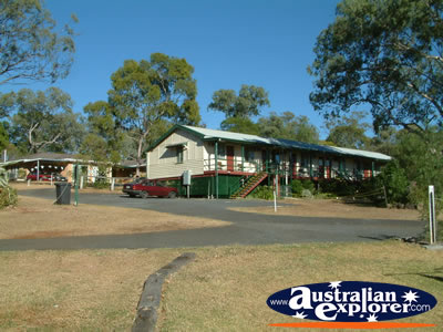 Oakey Caravan Park Cabins . . . CLICK TO VIEW ALL OAKEY POSTCARDS