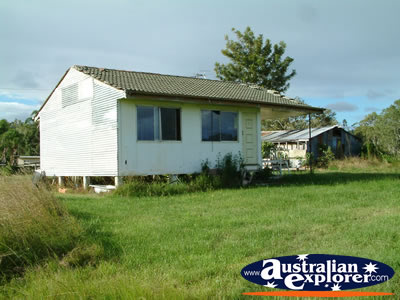 Gympie Gate Small House . . . VIEW ALL GYMPIE PHOTOGRAPHS
