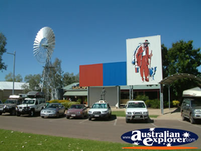 Winton Waltzing Matilda Centre . . . CLICK TO VIEW ALL WINTON POSTCARDS