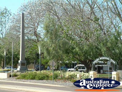 Longreach Edkins Memorial Park . . . VIEW ALL LONGREACH PHOTOGRAPHS