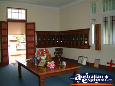 Childers Soldiers Memorial inside . . . CLICK TO VIEW ALL CHILDERS POSTCARDS
