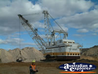 Dragline at Norwich Park Mine . . . CLICK TO ENLARGE