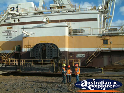 Dysart Norwich Park Mine Dragline Craig, Tina & Doree . . . VIEW ALL DYSART PHOTOGRAPHS