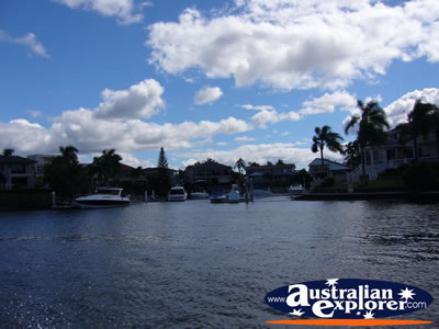 Broadwater Canals . . . CLICK TO VIEW ALL GOLD COAST (BROADWATER) POSTCARDS