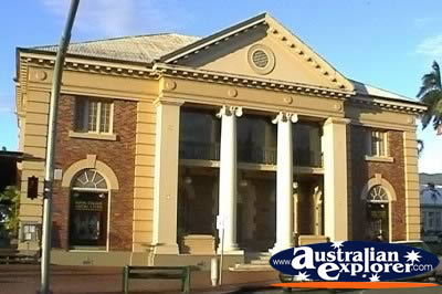 Cairns Art Gallery . . . VIEW ALL CAIRNS PHOTOGRAPHS