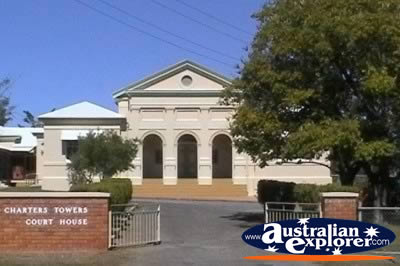 Charters Towers Court House . . . CLICK TO VIEW ALL CHARTERS TOWERS POSTCARDS