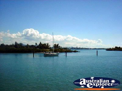 Gladstone Harbour . . . CLICK TO VIEW ALL GLADSTONE POSTCARDS