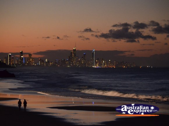 Surfers Paradise at night . . . CLICK TO VIEW ALL SURFERS PARADISE POSTCARDS