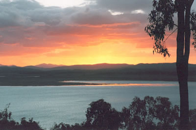 Lake Awoonga Sunset . . . CLICK TO VIEW ALL LAKE AWOONGA POSTCARDS