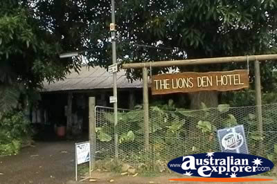 Lions Den Hotel Entrance . . . CLICK TO VIEW ALL PALM RIVER POSTCARDS