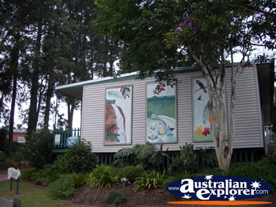 Mapleton RSL Community Library . . . CLICK TO VIEW ALL MAPLETON POSTCARDS