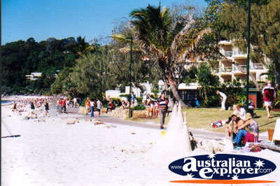 Main Beach in Noosa . . . CLICK TO VIEW ALL NOOSA POSTCARDS