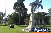 Port Douglas Monument Anzac Gardens . . . CLICK TO ENLARGE