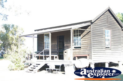 Small Cottage Accomodation . . . CLICK TO VIEW ALL SPRINGSURE (FORT RAINWORTH) POSTCARDS