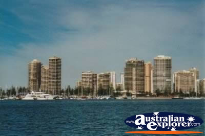 Landscape of Surfers Paradise . . . CLICK TO VIEW ALL SURFERS PARADISE POSTCARDS