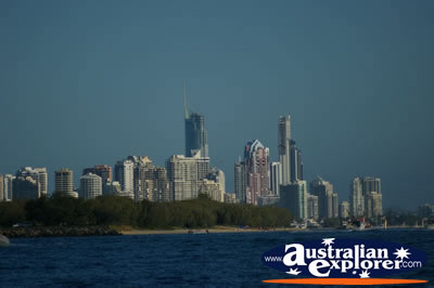 Surfers paradise Accommodation . . . CLICK TO VIEW ALL SURFERS PARADISE POSTCARDS