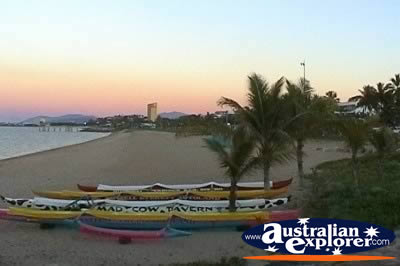 Townsville The Strand Beach . . . CLICK TO VIEW ALL TOWNSVILLE (THE STRAND) POSTCARDS