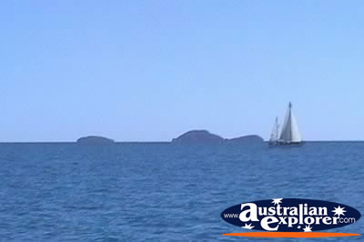 Whitsundays and Sail Boat . . . CLICK TO VIEW ALL WHITSUNDAYS POSTCARDS