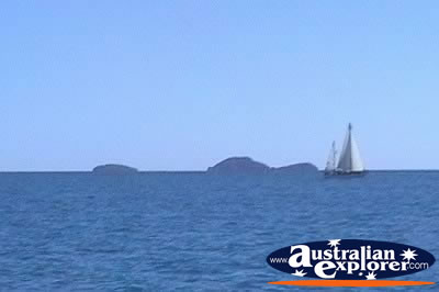 Whitsundays and Sail Boat . . . VIEW ALL WHITSUNDAYS PHOTOGRAPHS
