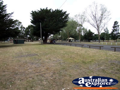 Edenhope Lake Wallace Park . . . VIEW ALL EDENHOPE PHOTOGRAPHS