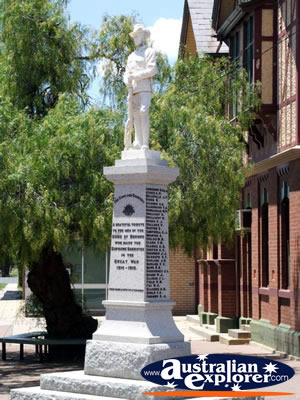 Warracknabeal Memorial . . . VIEW ALL WARRACKNABEAL PHOTOGRAPHS