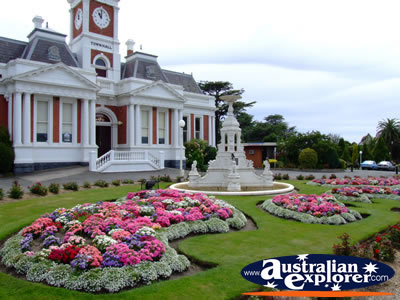 Ararat Town Hall and Gardens . . . VIEW ALL ARARAT PHOTOGRAPHS