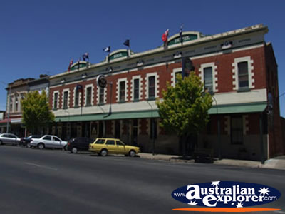 Stawell Street Building . . . CLICK TO VIEW ALL STAWELL POSTCARDS